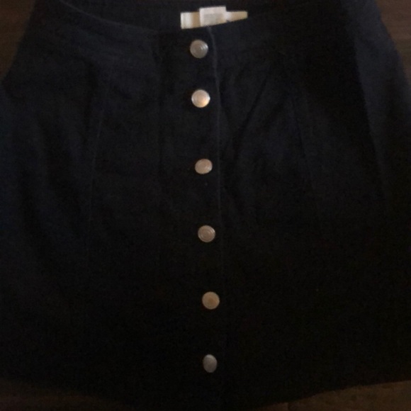 Black button up skirt - Picture 3 of 4